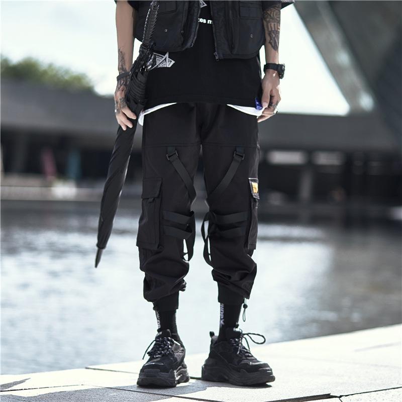 L · Black