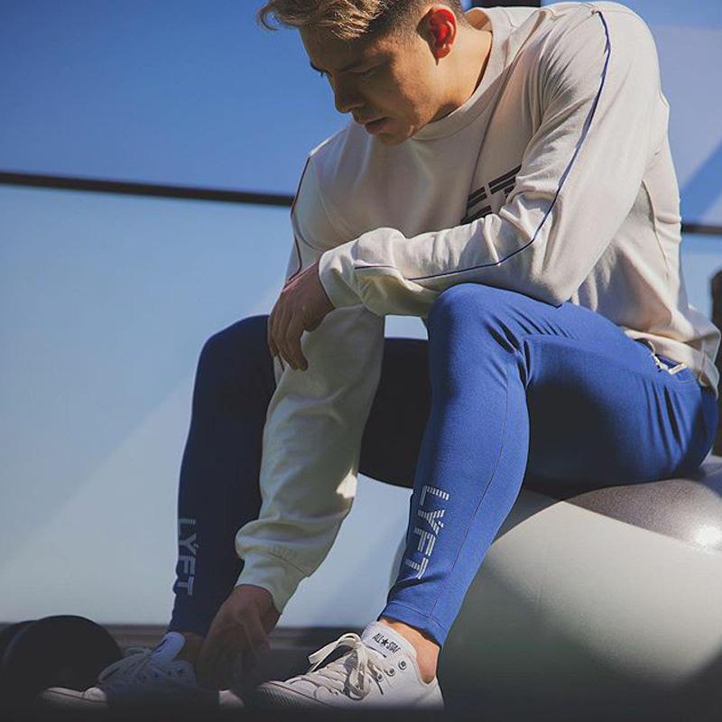 M · Blue