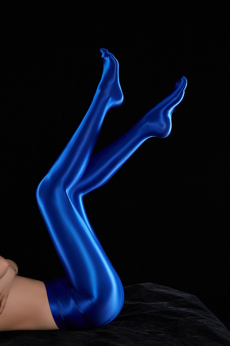 L · Blue