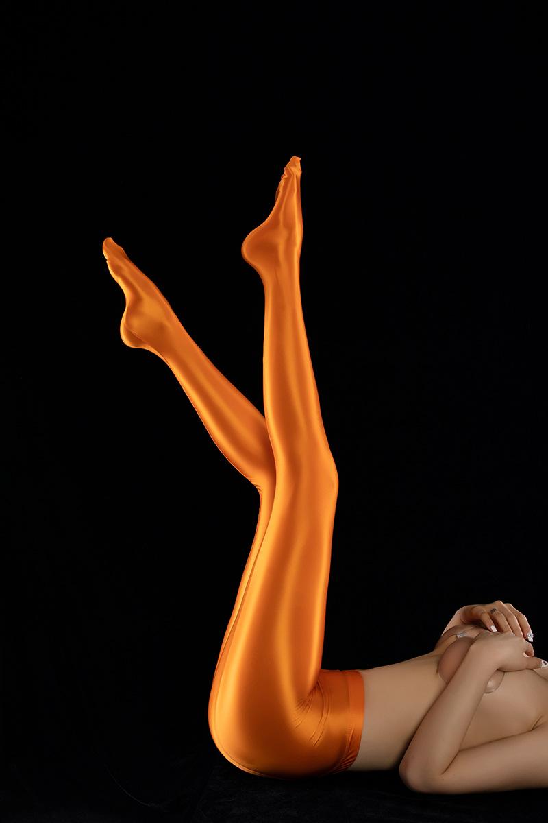 L · Orange
