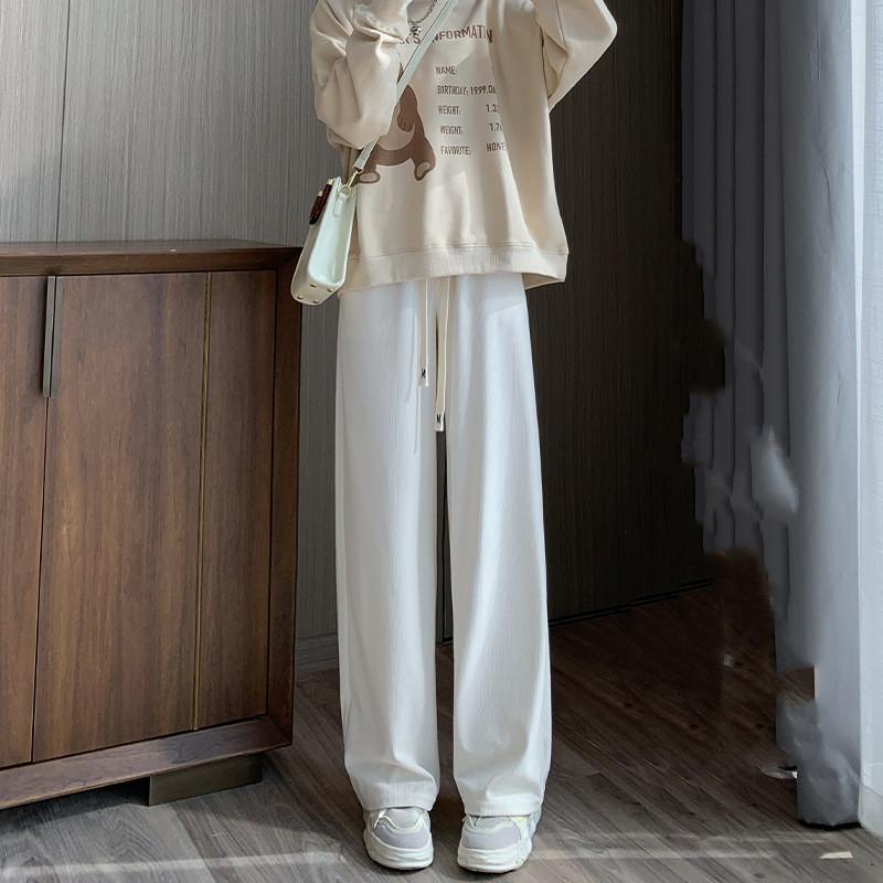 L · Beige