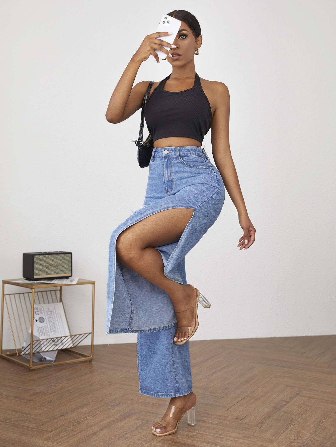 L · Blue