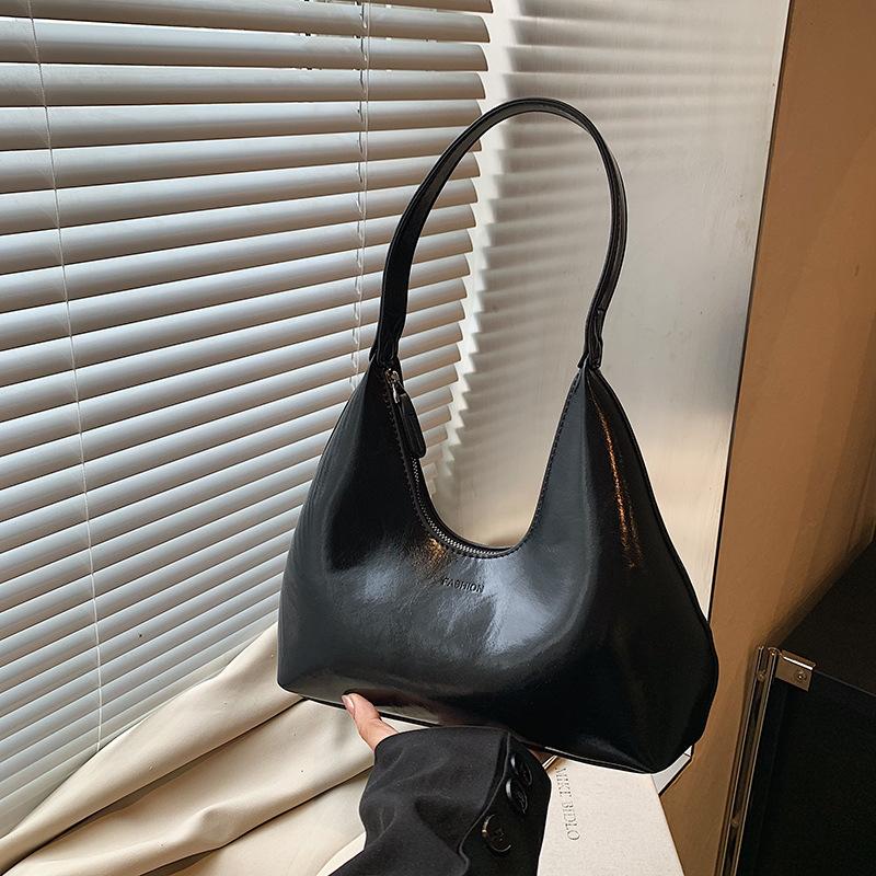 Retro Dumpling Style Versatile Commuter Bag Black