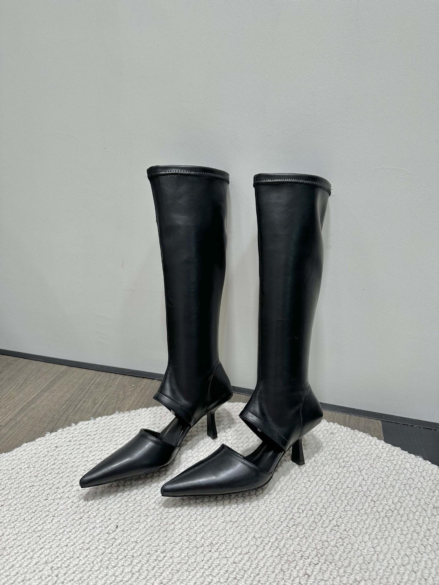 35 · Black