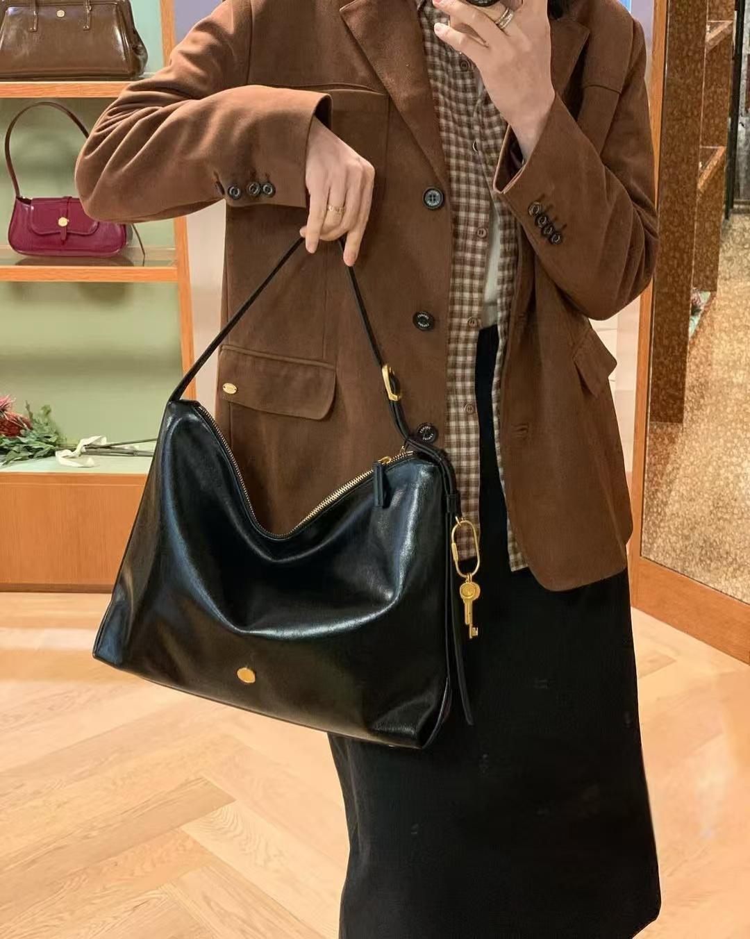 Leather Surface 36x10x29