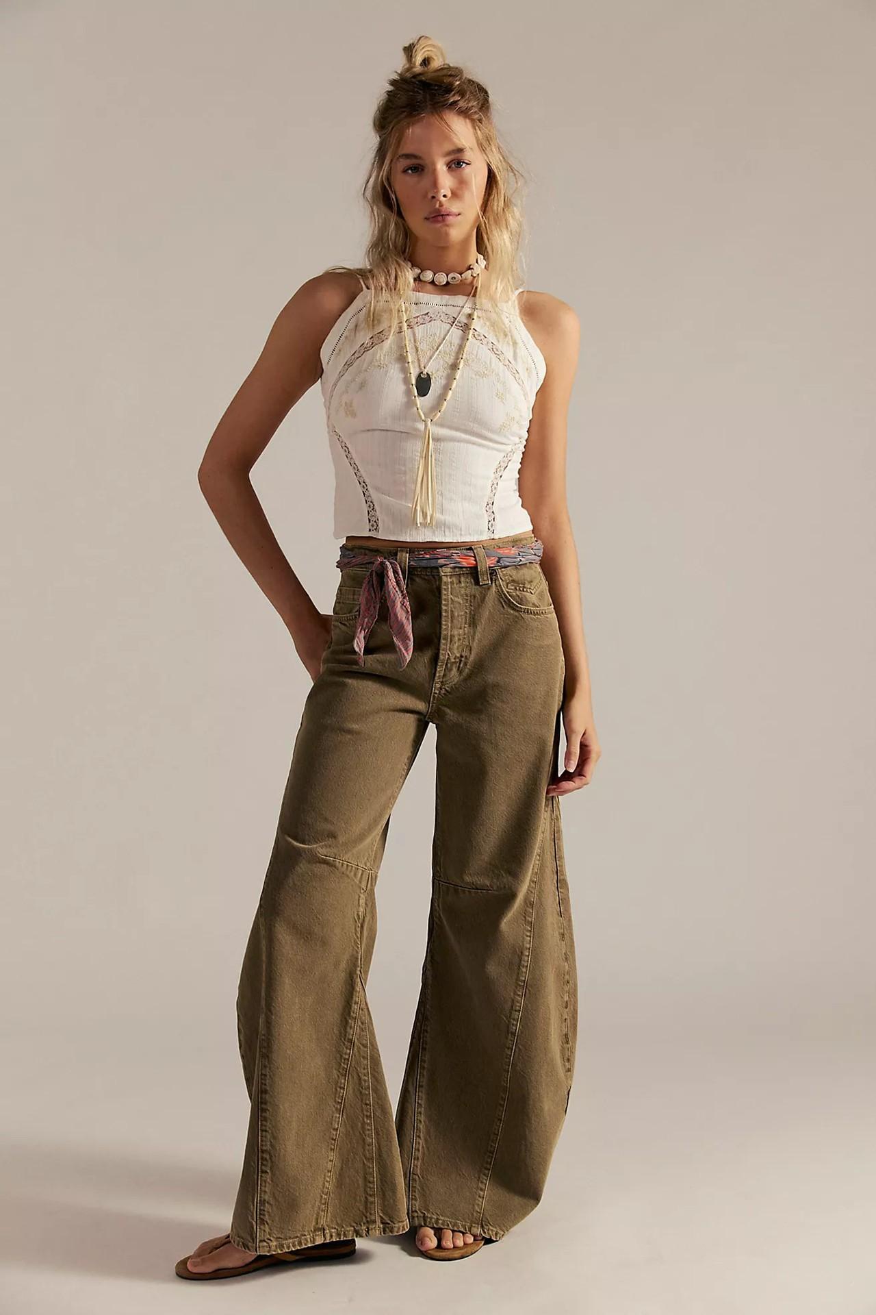L · Khaki