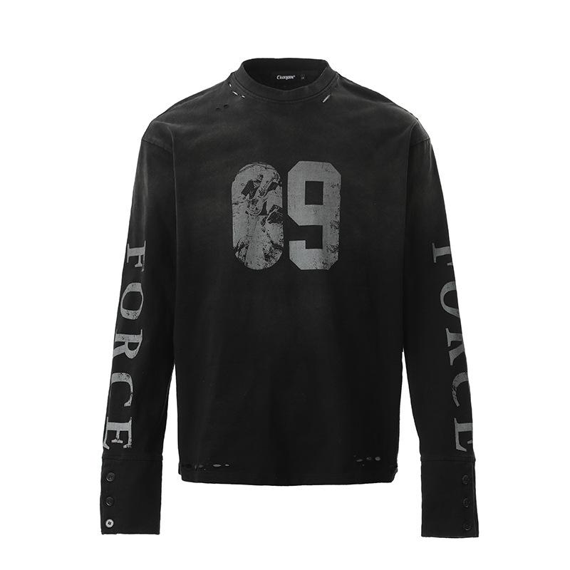 American-style Vintage Distressed Top With A Worn Edgy Look Black L