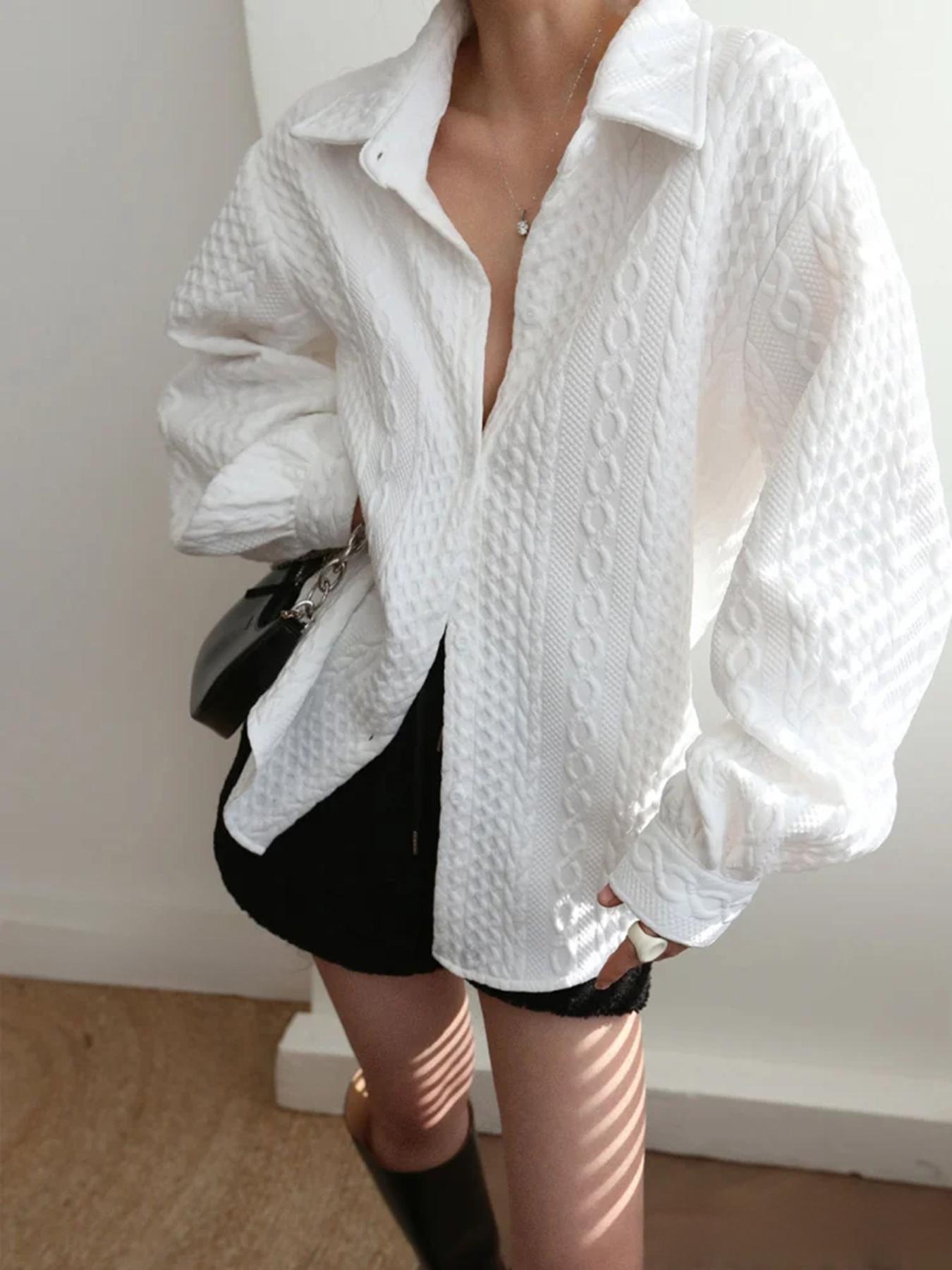 L · White
