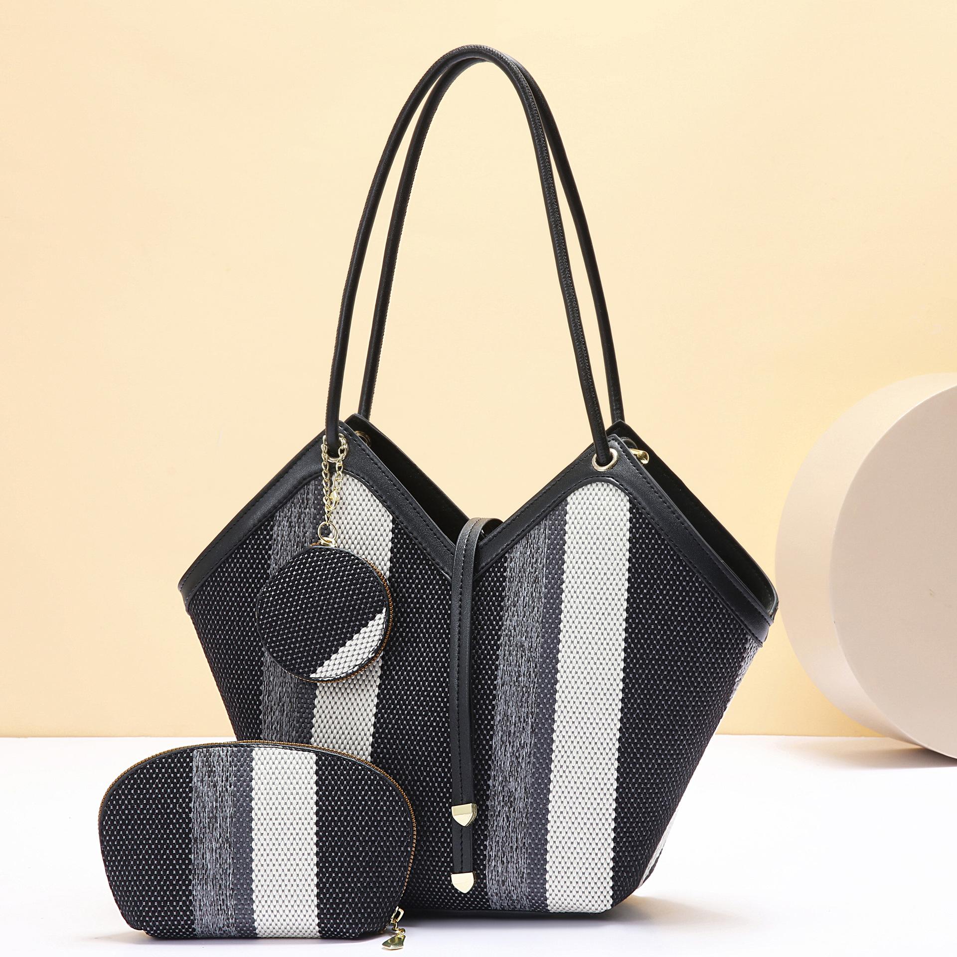 Black 38x12x29cm
