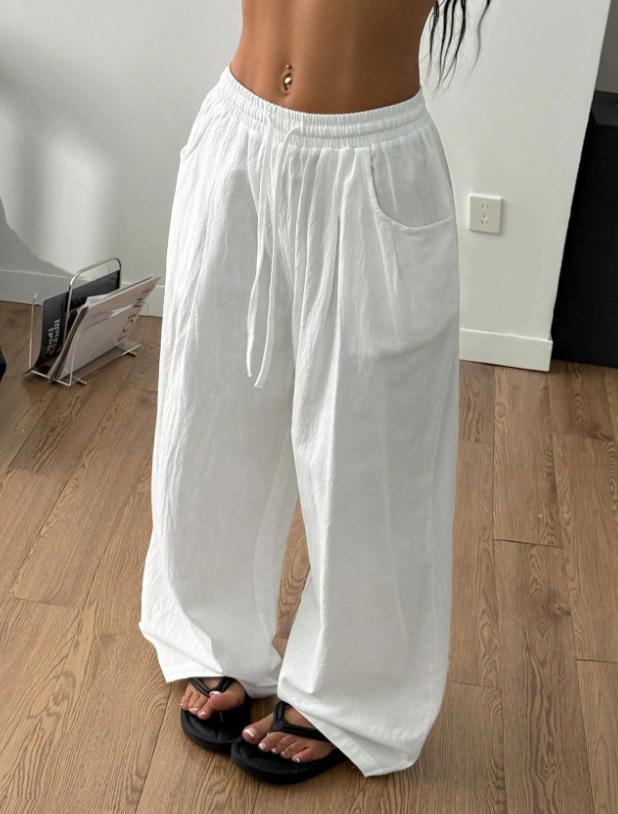 L · White