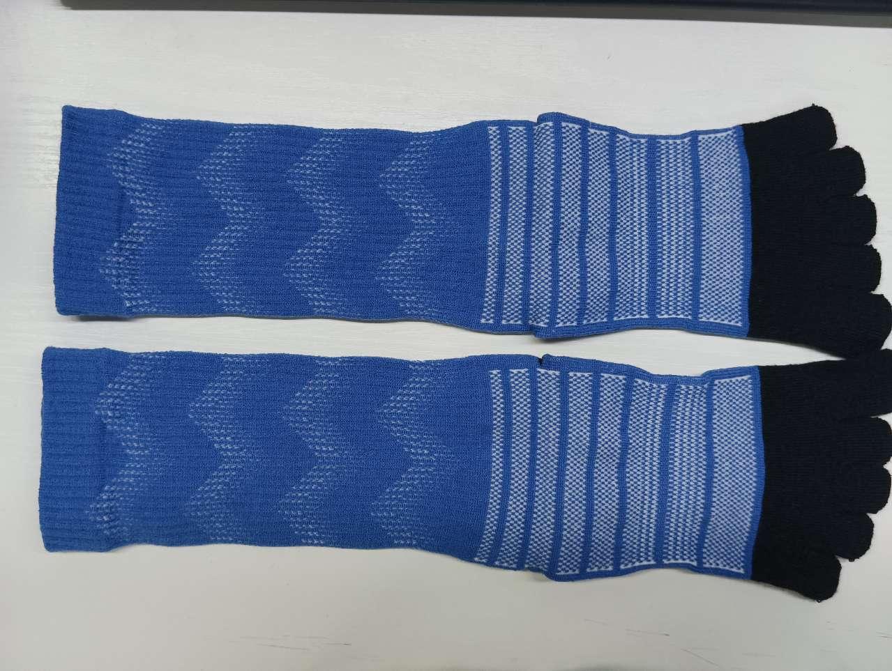L · Blue