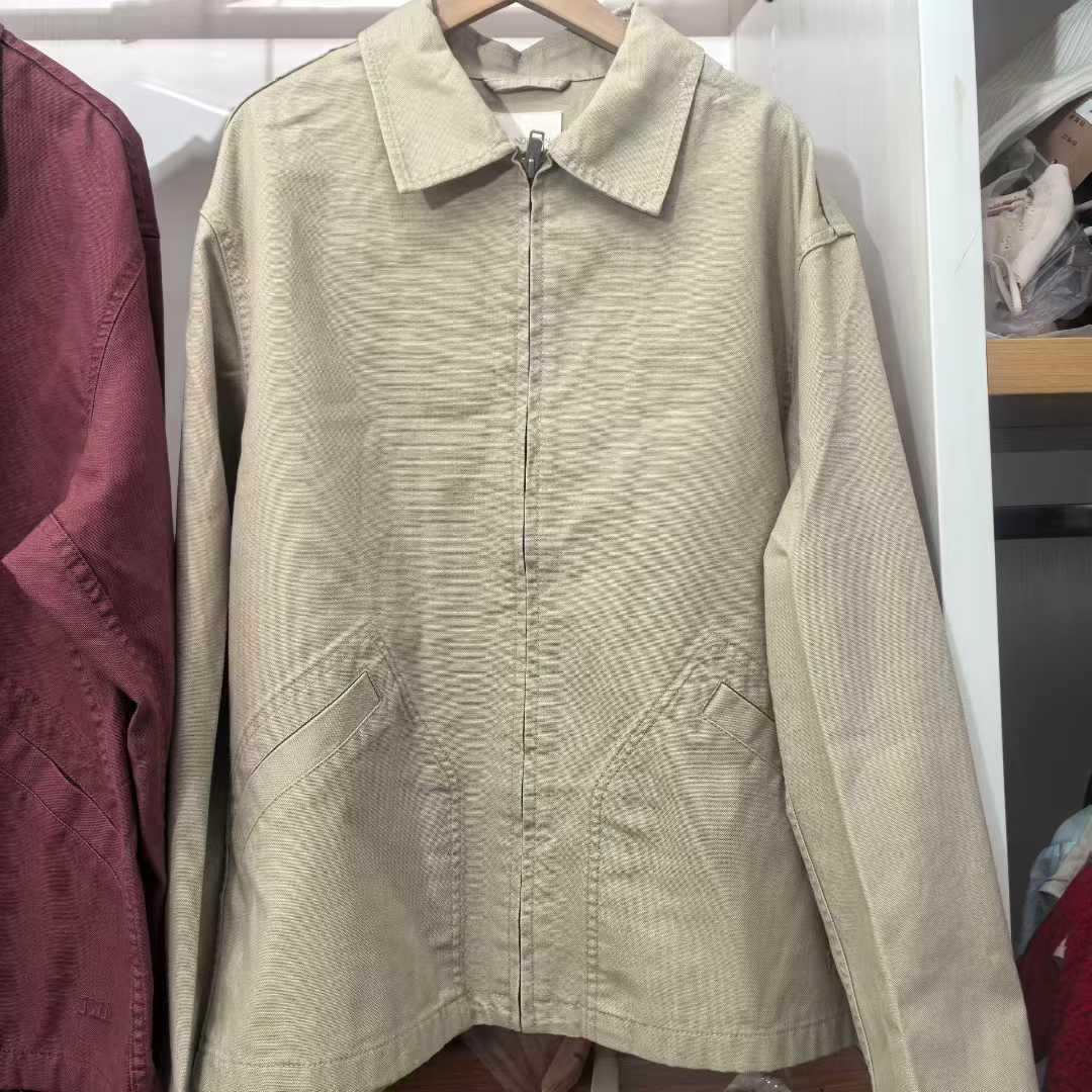 L · Beige