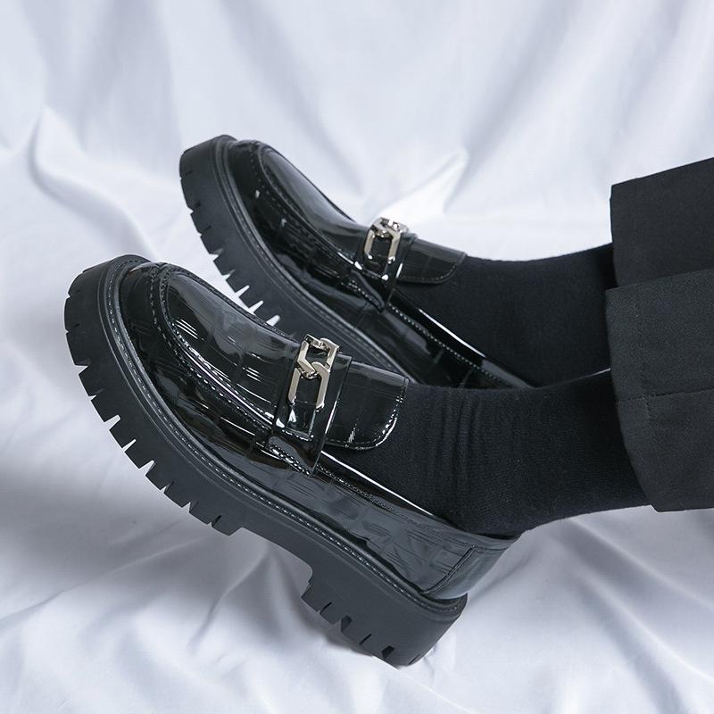 38 · Black