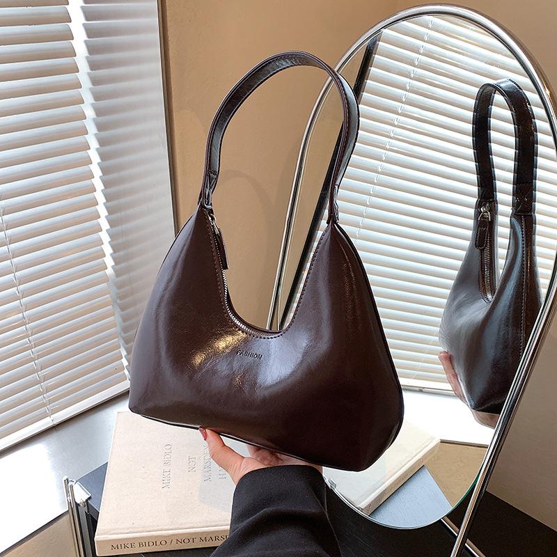 Retro Dumpling Style Versatile Commuter Bag Brown