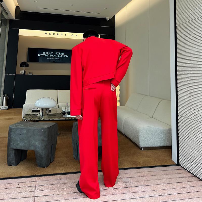 L · Red
