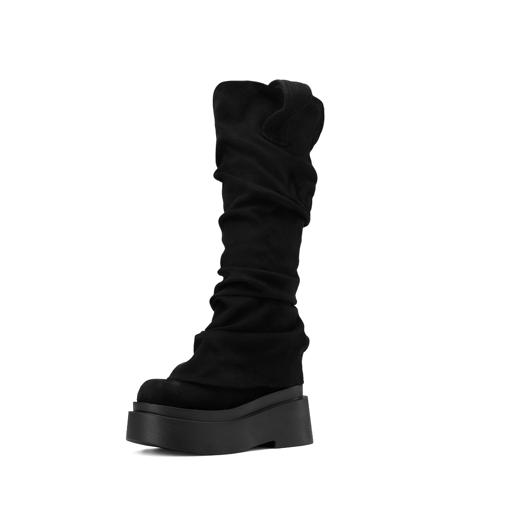 34 · Black