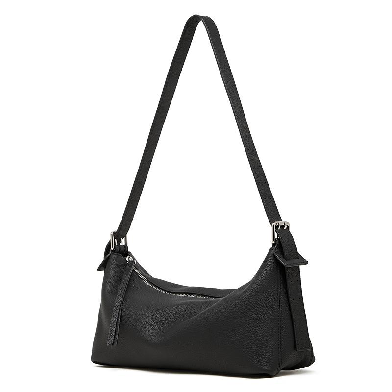 Vegetable-tanned Cowhide Hobo Bag With A Belt-attachable Design Black 34X13X18CM