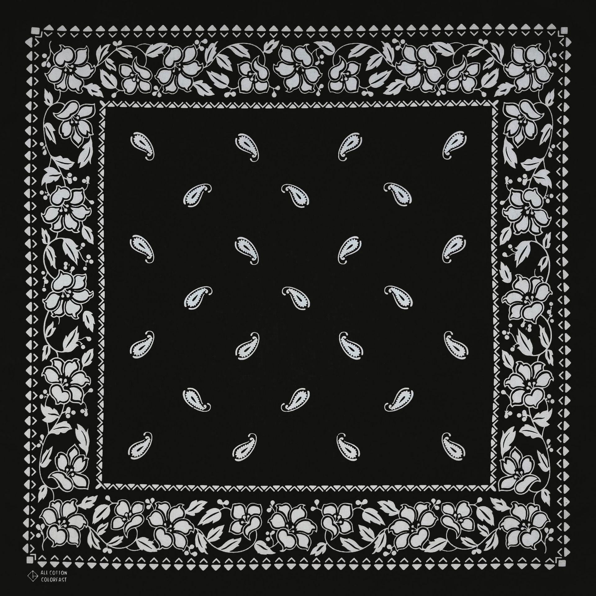 55cmx55cm Black Flower Cashew B