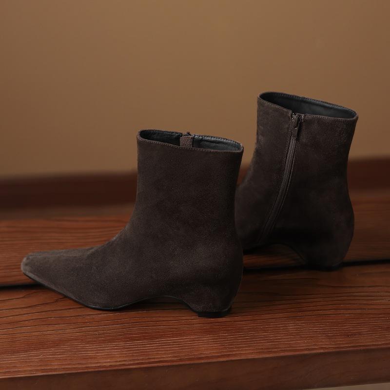 Brown With Velvet 33