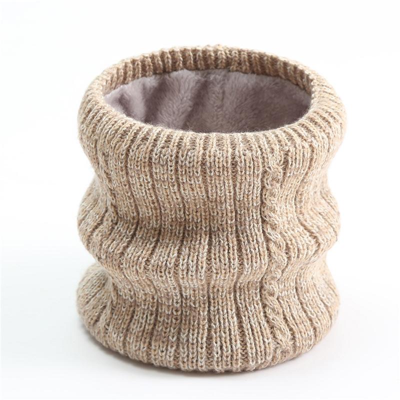 Khaki Circumference 48cm Height 20cm