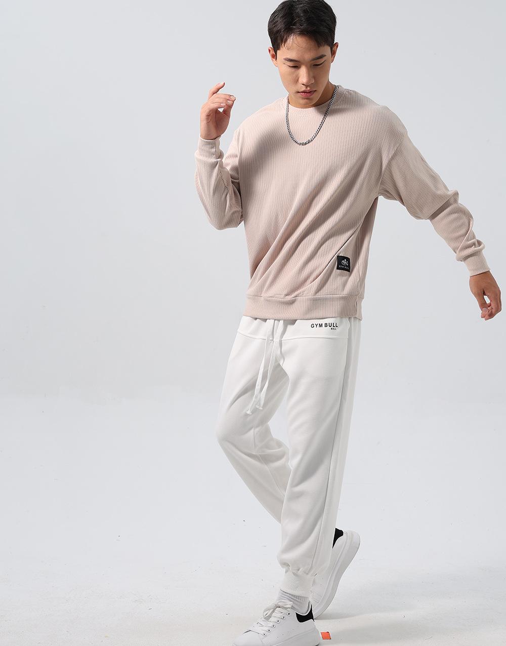 L · Beige