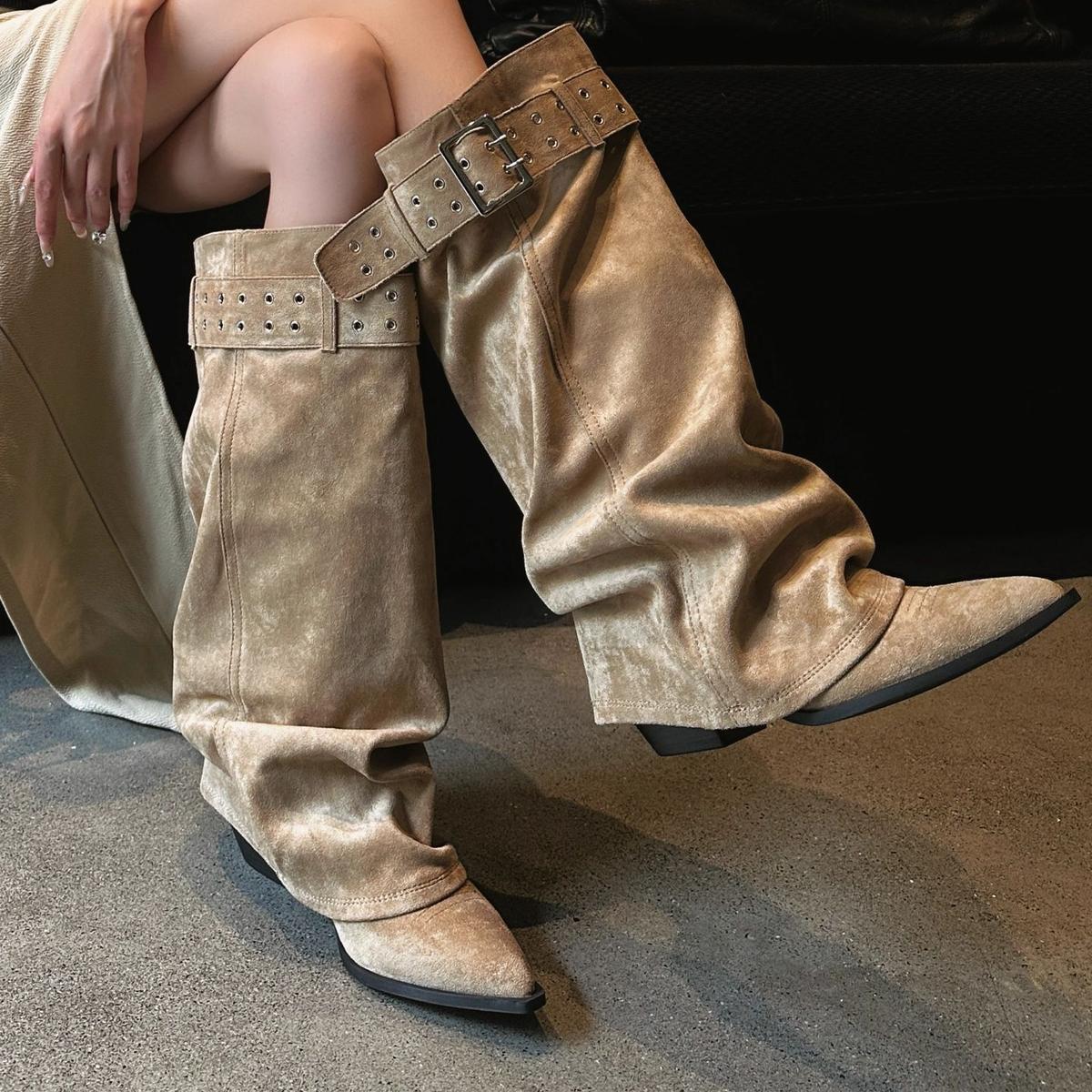 35 · Khaki