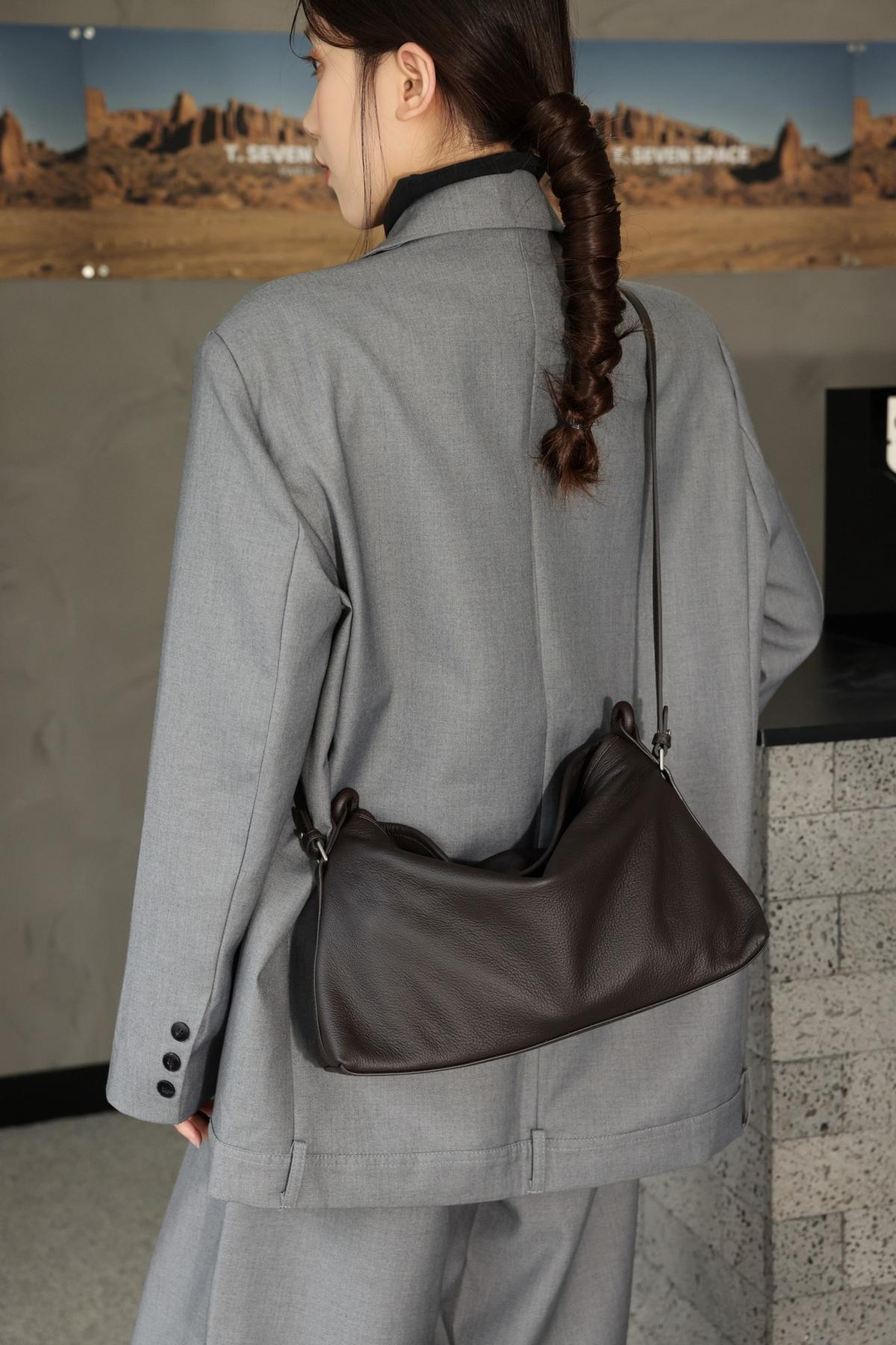 Matte Single-shoulder Bag Casual Crossbody Bag Coffee Top Grain Cowhide 24x5x17