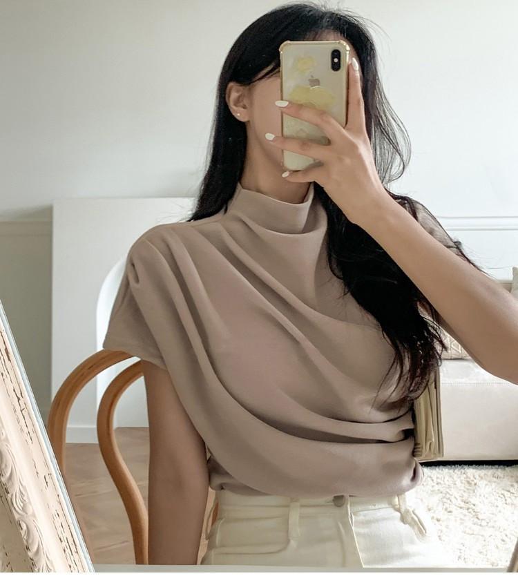 L · Beige