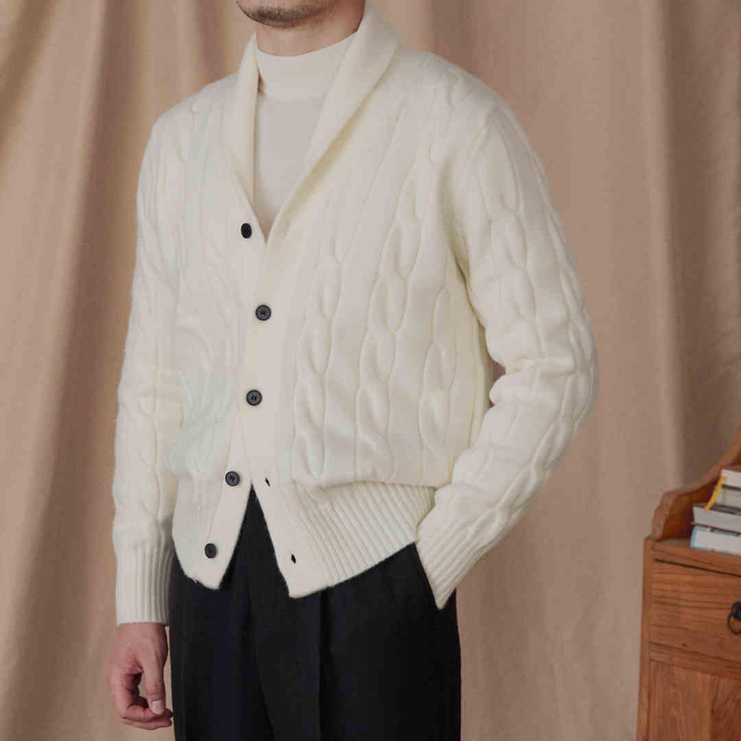 L · Beige