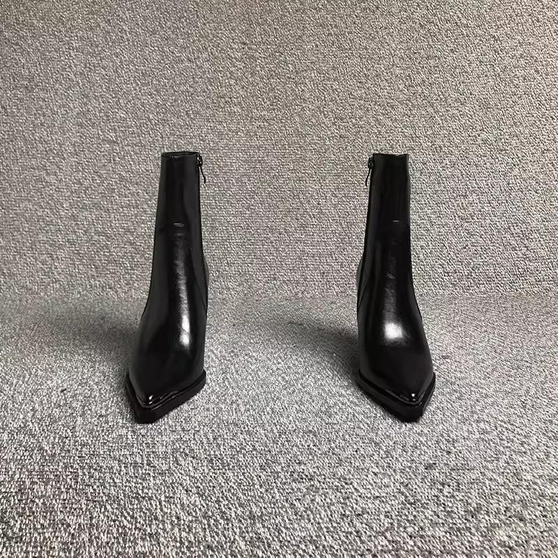 34 · Black