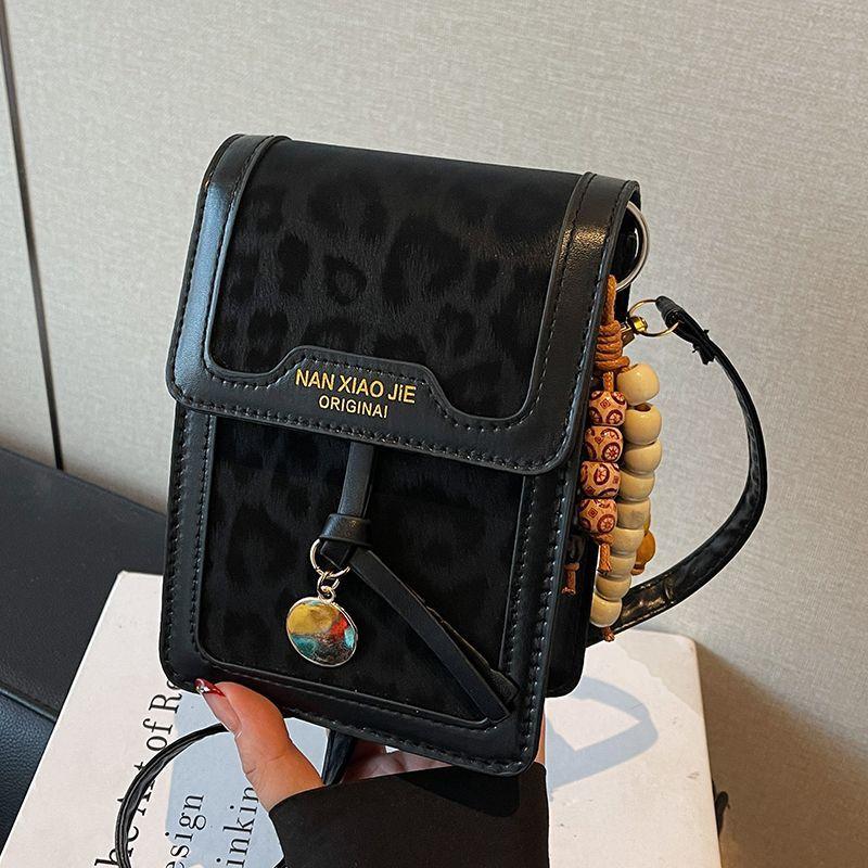 Leopard-Print Phone Bag Stylish Shoulder & Crossbody Bag Black With Pendant
