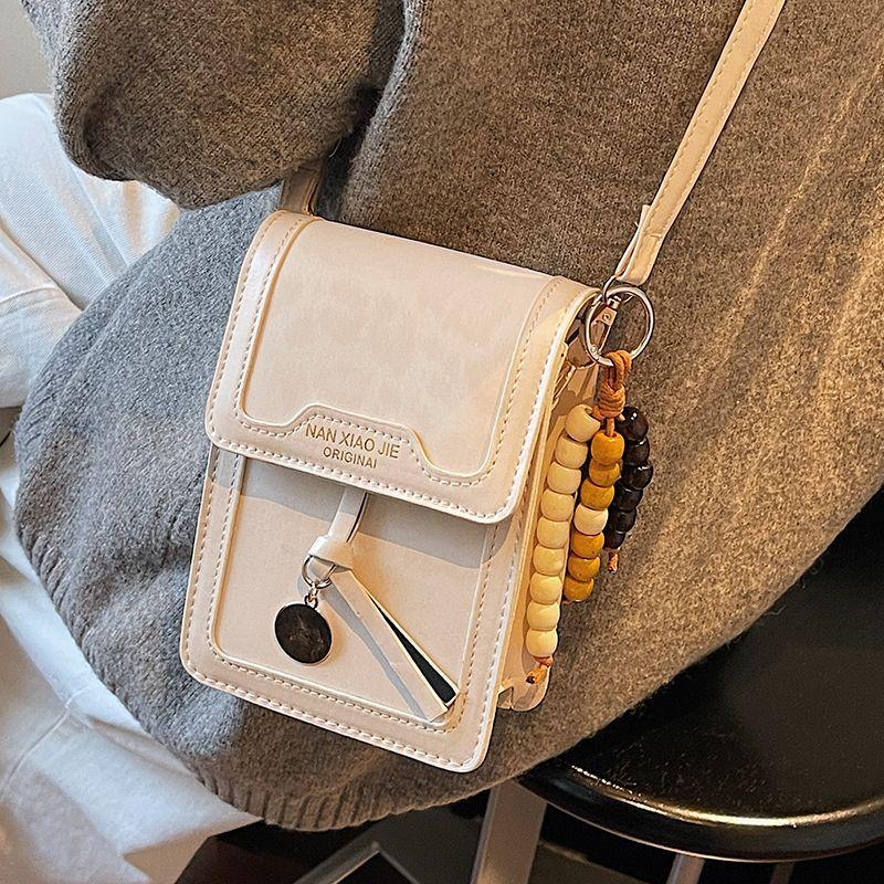 Leopard-Print Phone Bag Stylish Shoulder & Crossbody Bag Off white With Pendant
