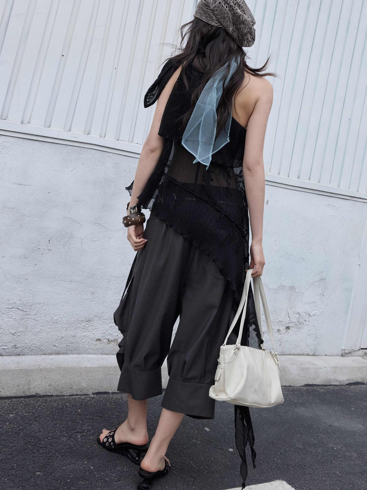 L · Light Gray