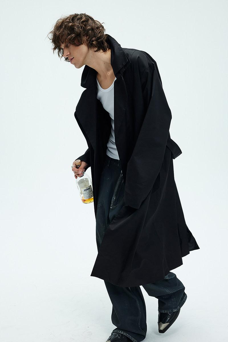 L · Black