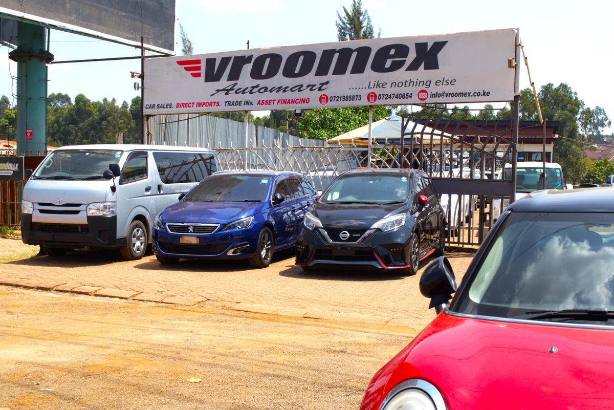 Vroomex Automart