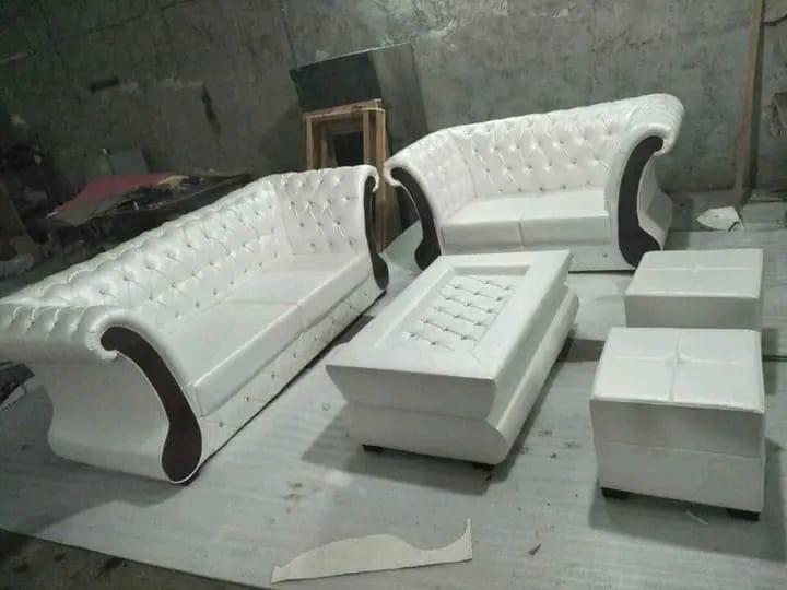 Washiachi furniture store