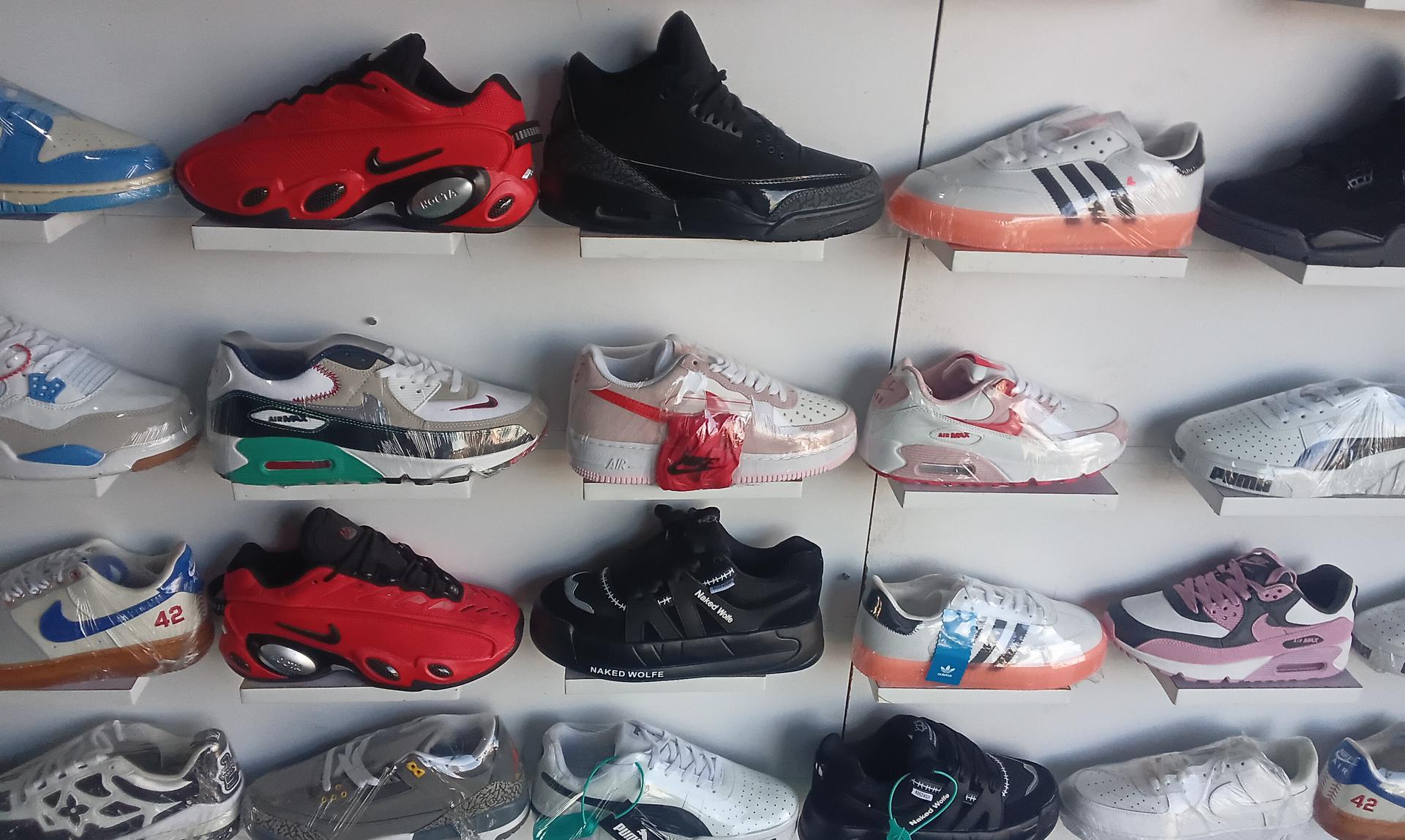 Moderna Shoes