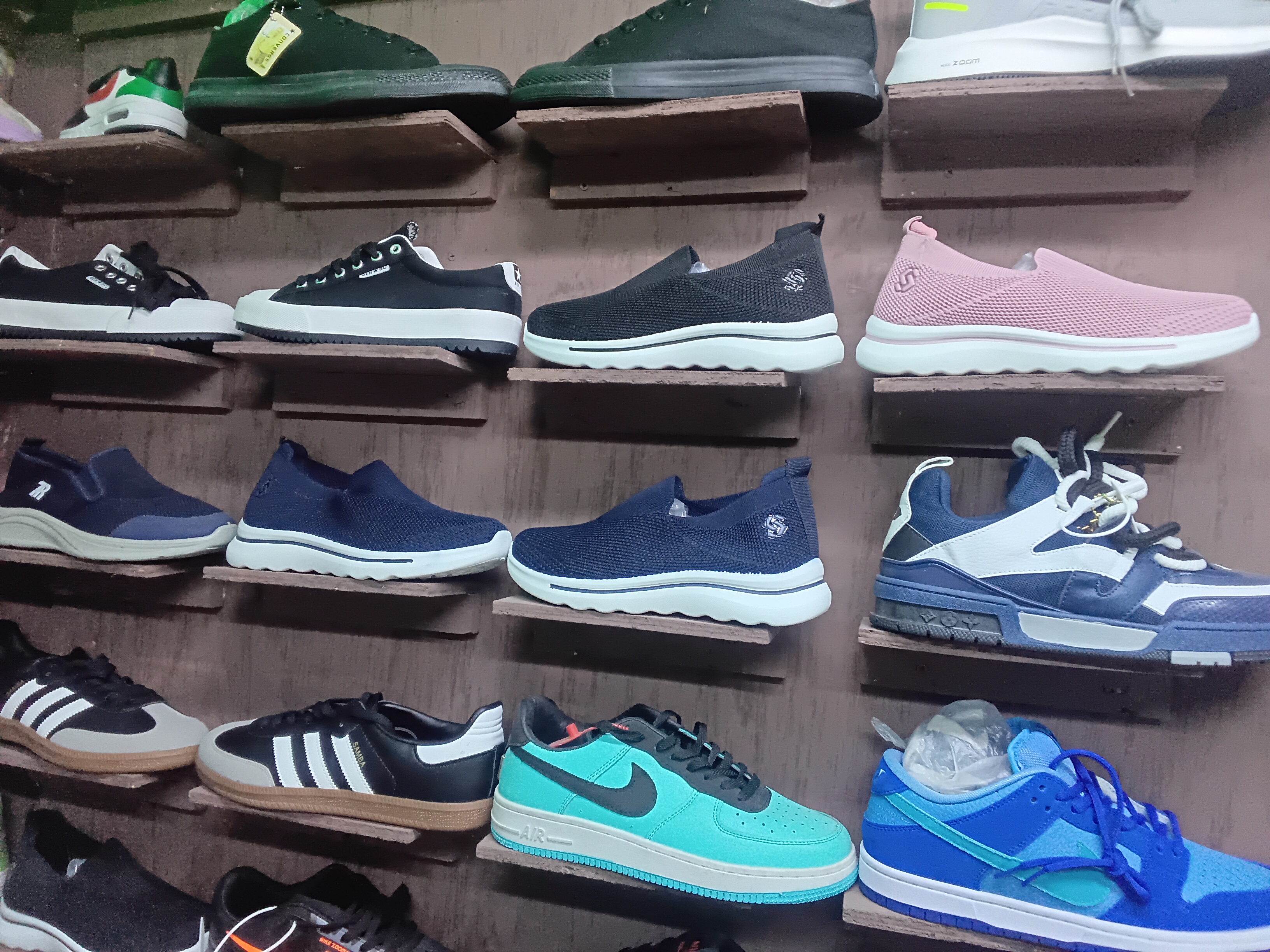 1000+ SHOES SHOP
