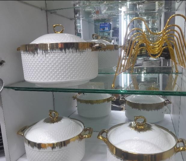 Fay kitchen ware