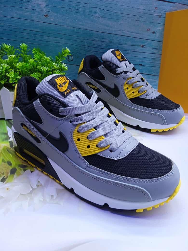 TEE TEE SHOES