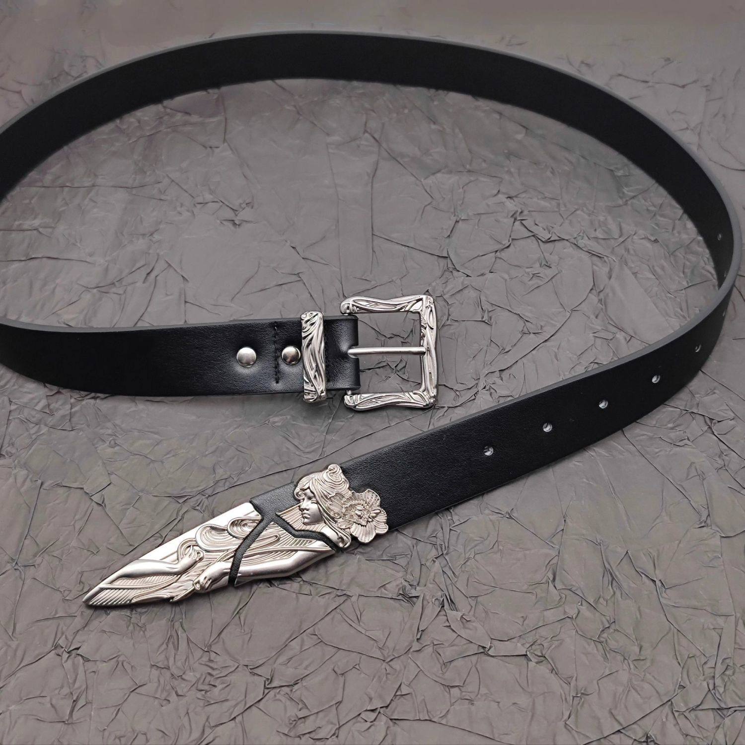 Retro Metal Western Broken Sword Swordsman Carved Belt
