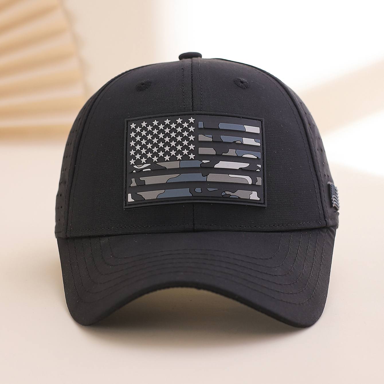 Cross-border Fashion Breathable Mesh Baseball Cap With Classic Contrasting Color National Flag Label And Curved Brim Baseball Cap. Suitable For Casual Outings And Versatile Wear.