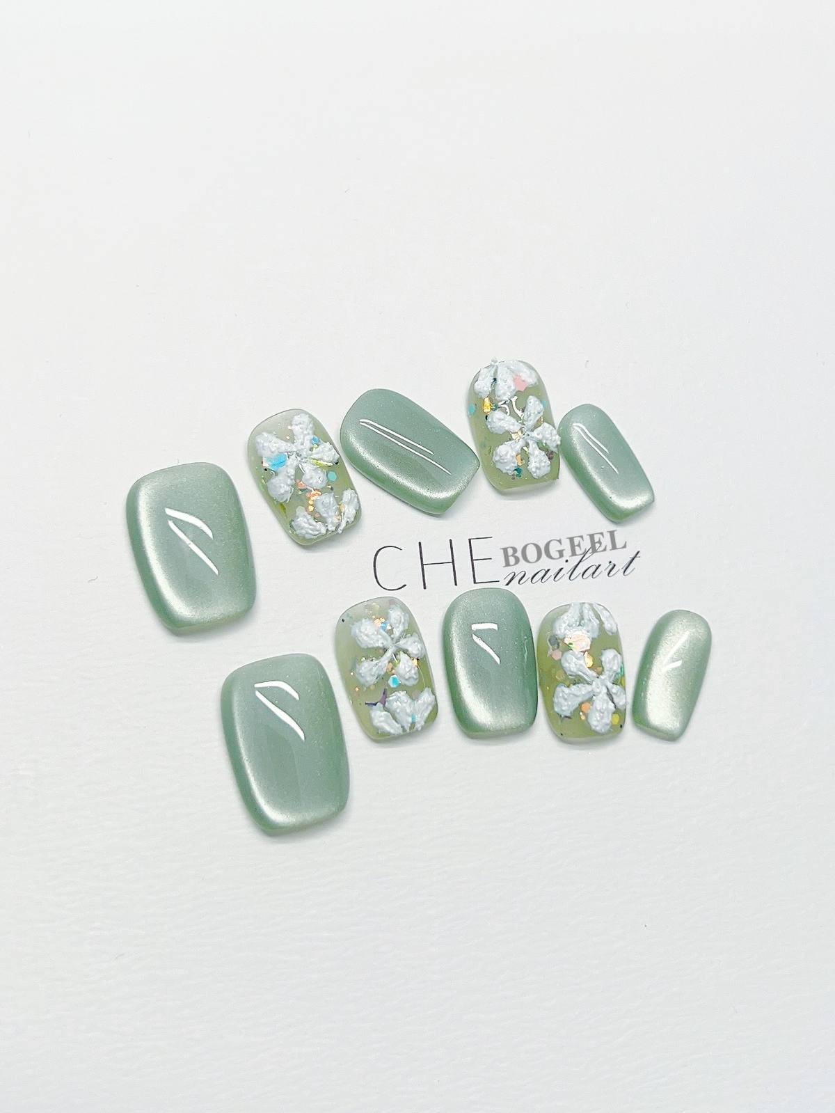 Hand-worn Nail Green Cat's Eye Three-dimensional Embossed Flowers