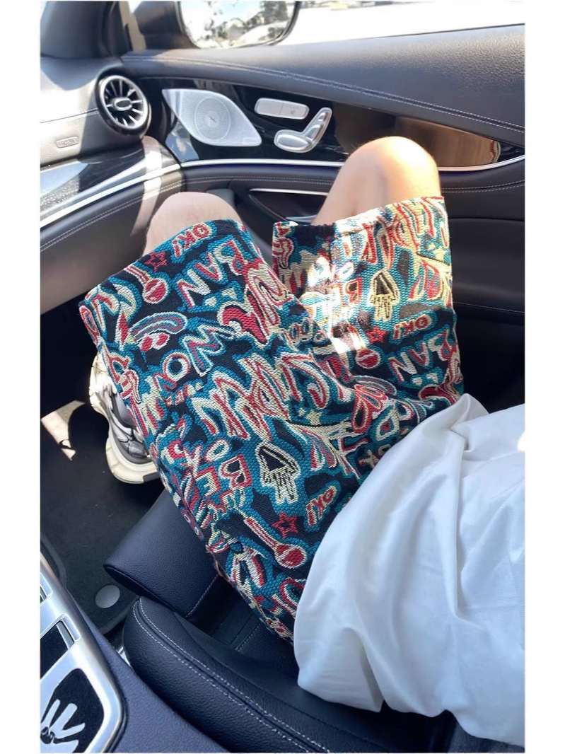 Summer New Fashion Printed Letter Graffiti Shorts Men