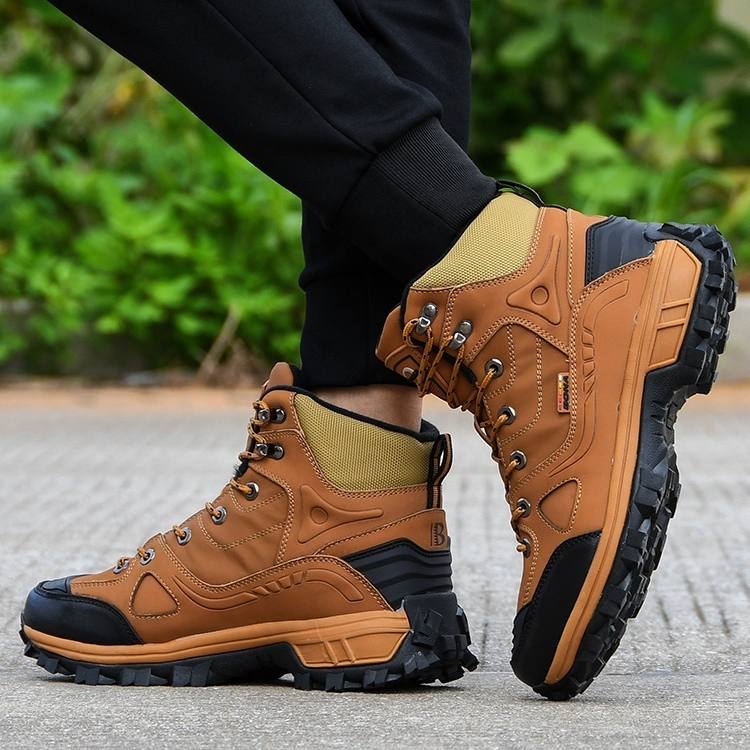 Men's Winter Thickened High-top Shoes Fleece Lining Anti-slip Large Size