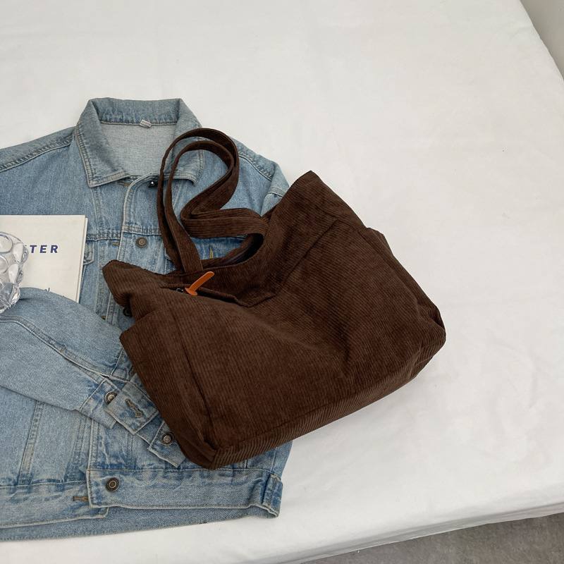 Stylish And Casual Women's Tote Bag With Large Capacity And Unique Design