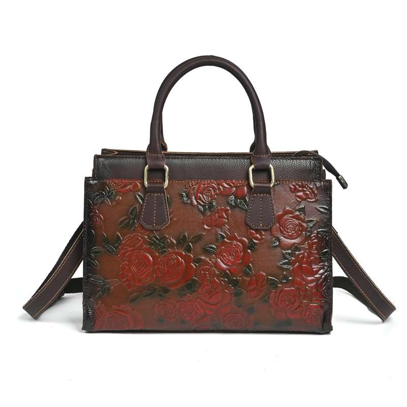 New Womens Shoulder Bag In Top-Grain Cowhide With A Versatile Embossed Pattern