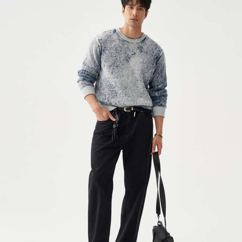 Mens Washed Fluffy Soft All-Cotton Blue-and-White Reverse-Print Sweater