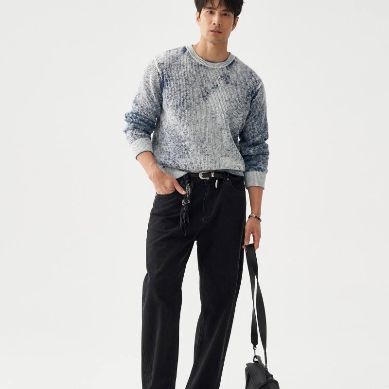 Mens Washed Fluffy Soft All-Cotton Blue-and-White Reverse-Print Sweater