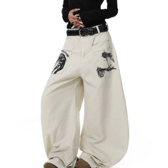 Mens And Womens Casual Pants With A Stylish Reverse-pocket Print And A Curved Blade Design